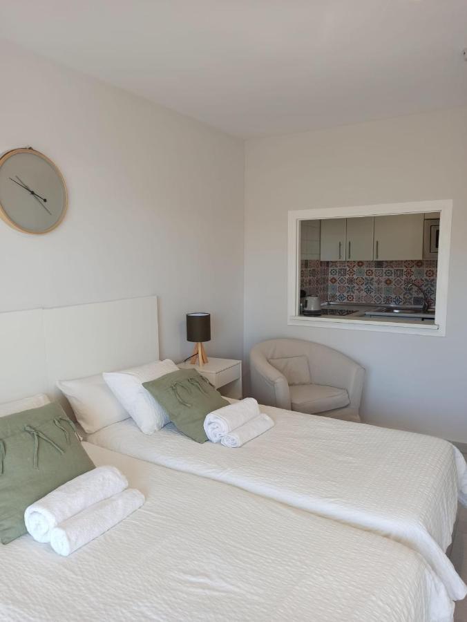 Carihuela Nucleo Cristal Apartment Torremolinos Bagian luar foto