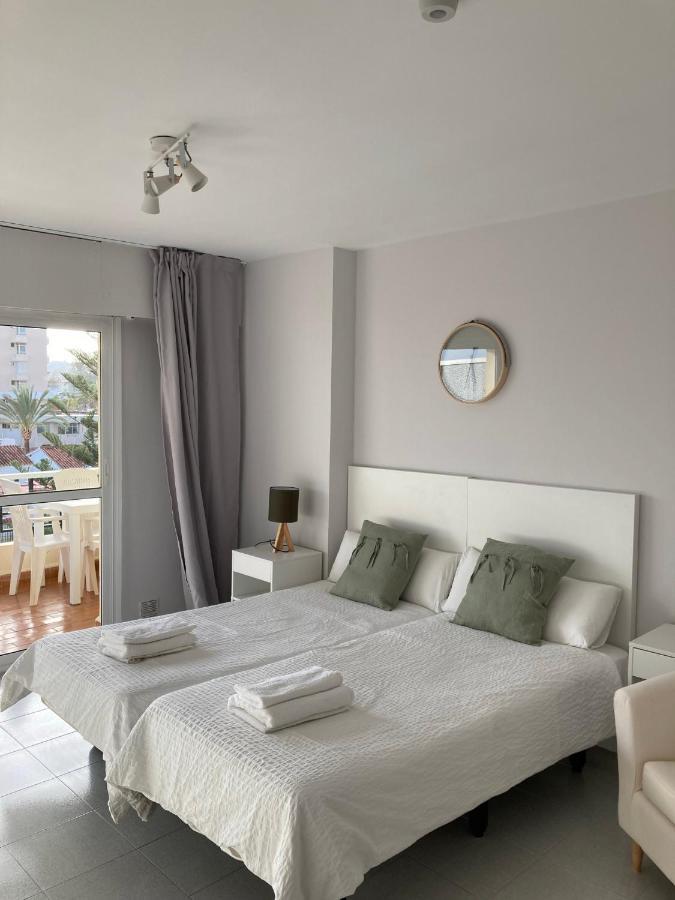 Carihuela Nucleo Cristal Apartment Torremolinos Bagian luar foto